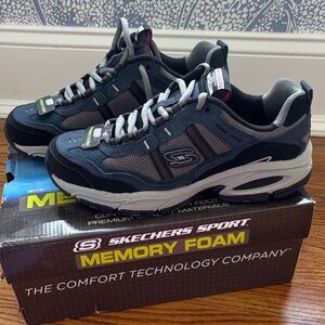 NWT Mens Skechers Sport Sneakers
